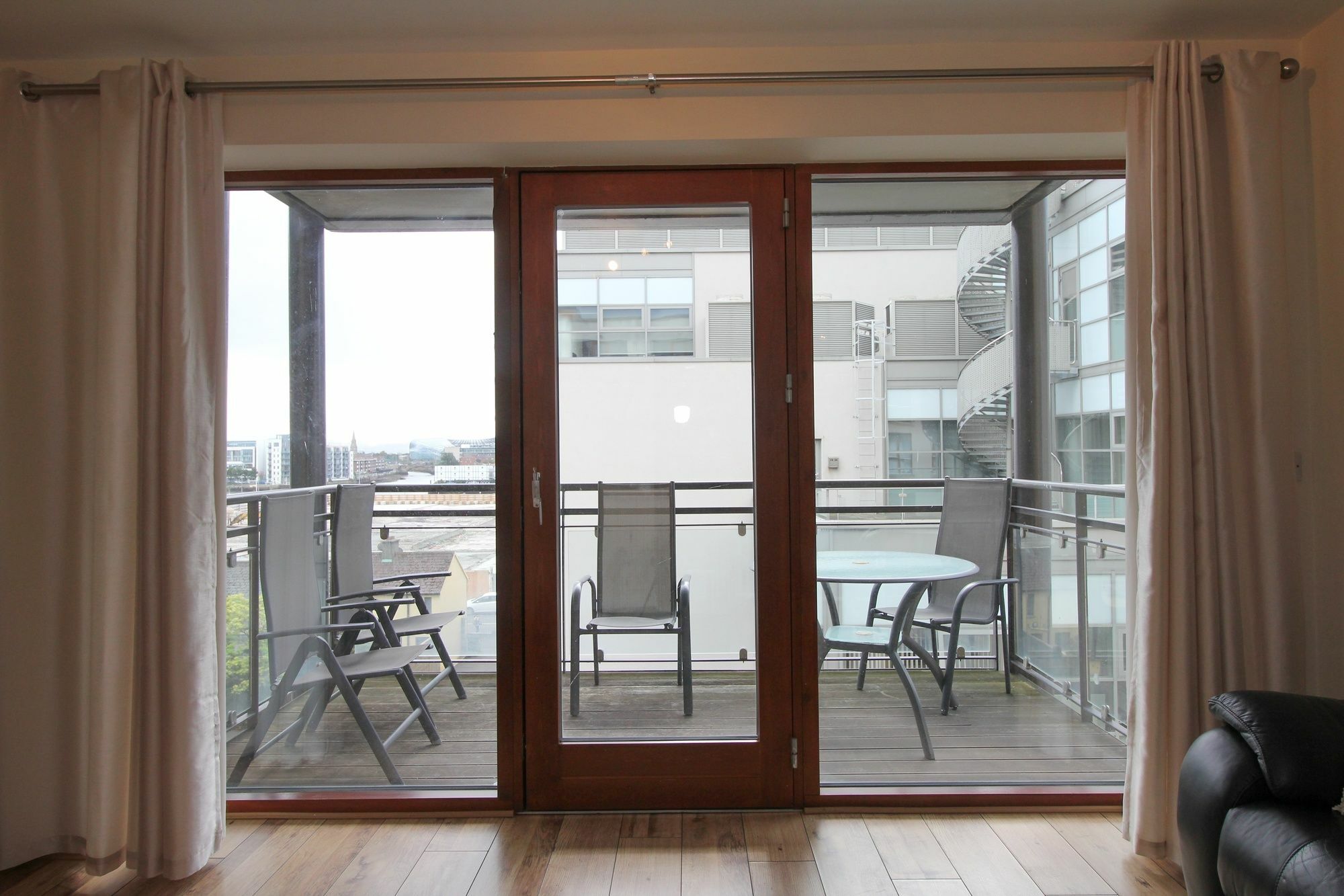 Point Village Modern Apartment Dublin Exteriör bild